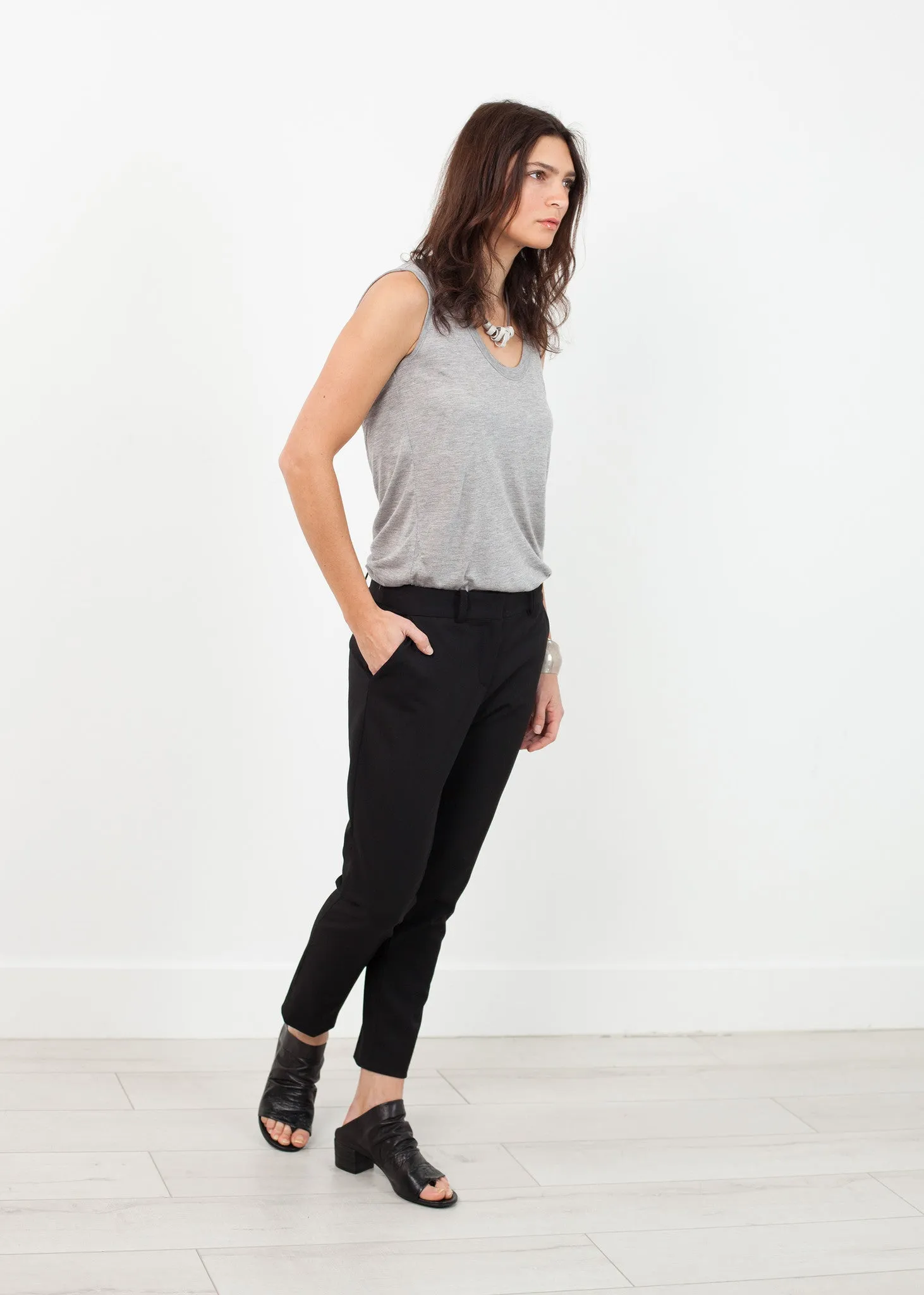 Stretch Fitted Pant in Black